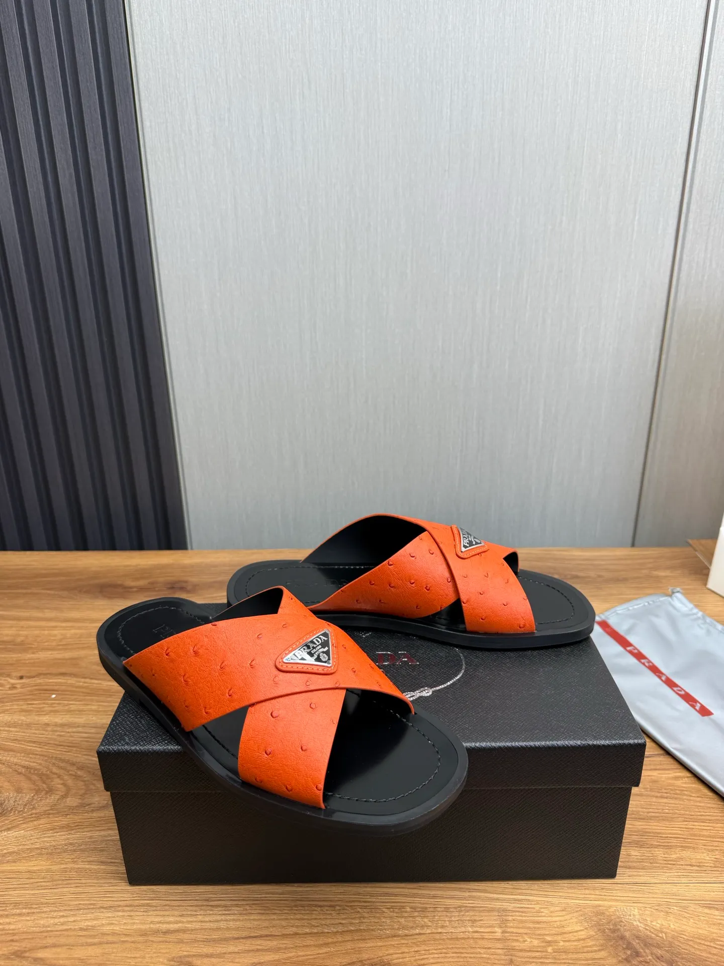 Factory price 340💰 ＰＲＡＤＡPrada - popular men's slippers hot sale 🔥 🩴Official website one to one production 38-45 sizes 45 46 🉑️Customized!